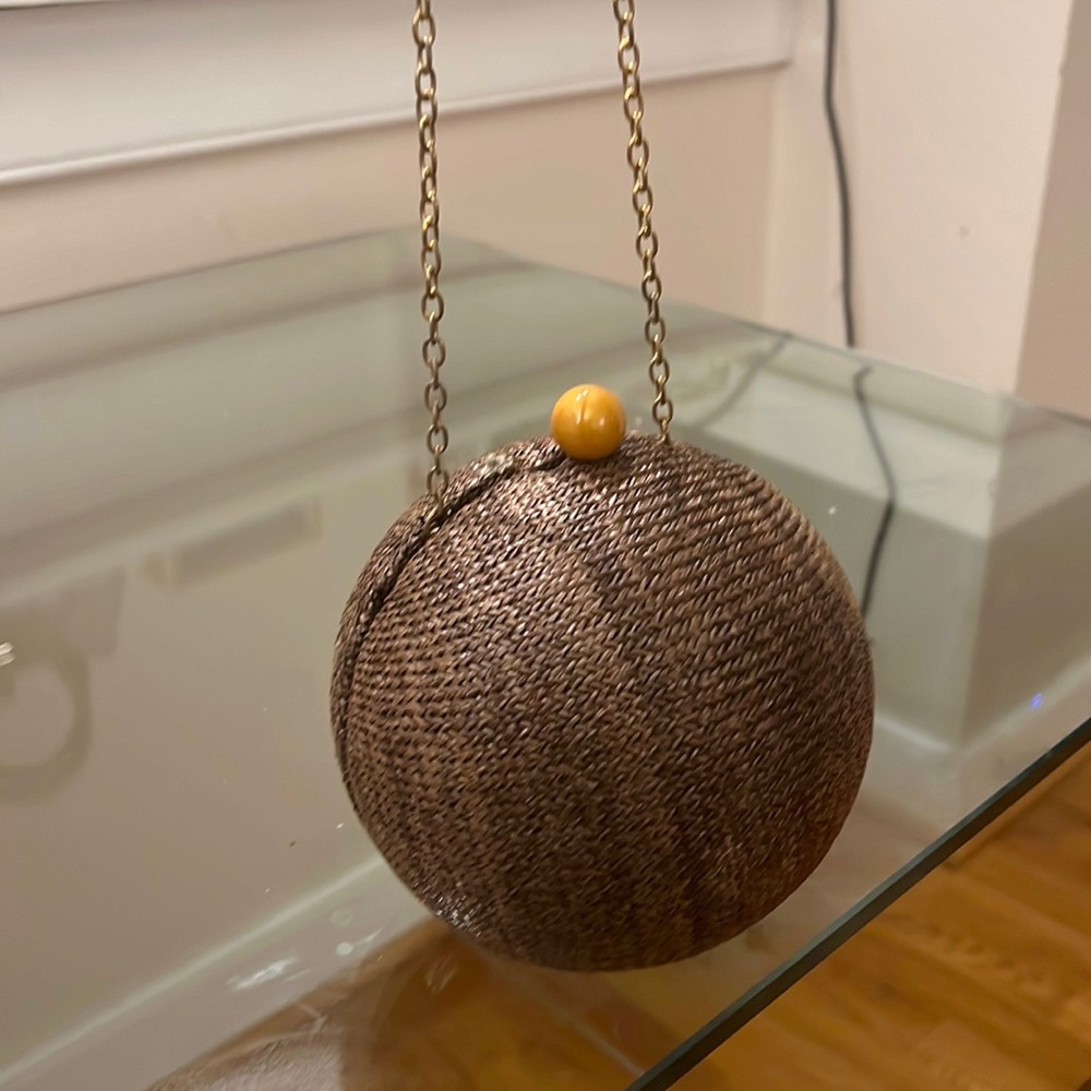 CUTE COCONUT THEMED BAG W DETACHABLE CHAIN STRAP!